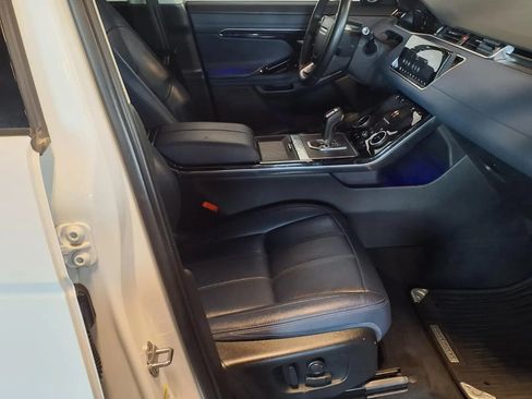 Used 2020 Land Rover Range Rover Evoque SE AWD/4WD image 13