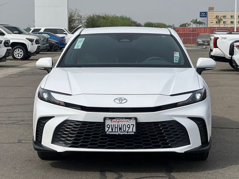 Certified 2025 Toyota Camry SE w/ Convenience Package image 11