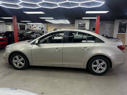 Used 2015 Chevrolet Cruze LT FWD image 8