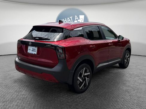 Used 2026 Nissan Kicks SV w/ SV Premium Package FWD image 3