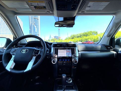 Used 2022 Toyota 4Runner Limited AWD/4WD image 23