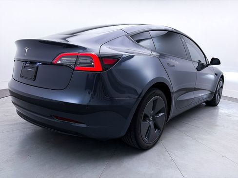 Used 2023 Tesla Model 3 Standard Range image 14