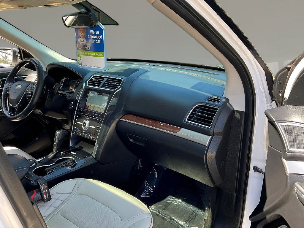 Used 2017 Ford Explorer Platinum AWD/4WD image 27