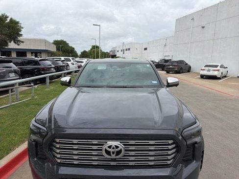 Used 2024 Toyota Tacoma Limited w/ Limited Package (LT) image 2