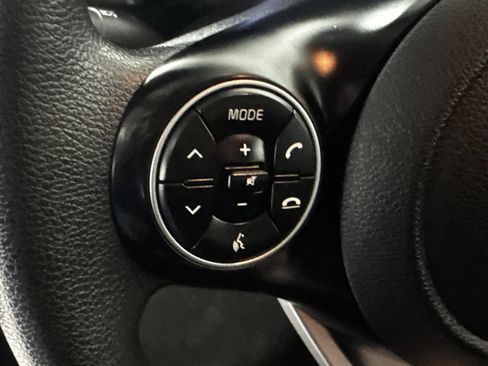 Used 2022 Kia Soul LX w/ Technology Package FWD image 6