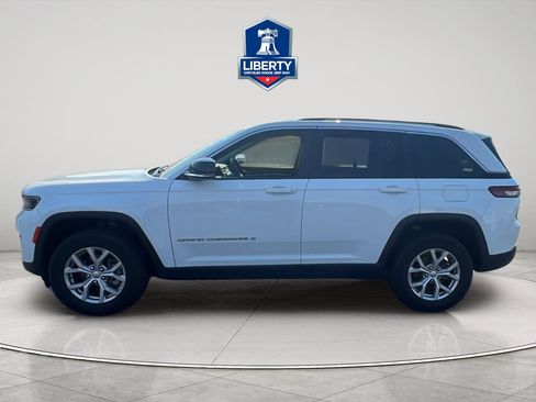 Certified 2022 Jeep Grand Cherokee Limited AWD/4WD image 25