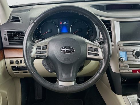 Used 2013 Subaru Outback 2.5i Limited AWD/4WD image 18