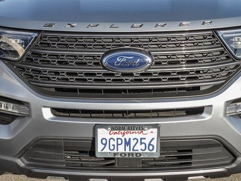 Used 2023 Ford Explorer XLT w/ Equipment Group 202A image 6