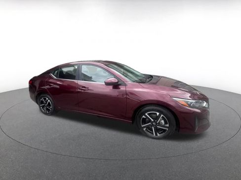 Used 2025 Nissan Sentra SV FWD image 2