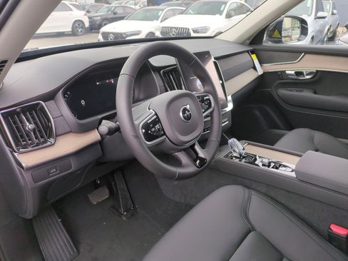 New 2026 Volvo XC90 B5 Plus w/ Protection Package image 10