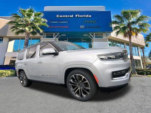 Certified 2022 Jeep Grand Wagoneer Series III w/ Rear Seat Video Group 1 image 2