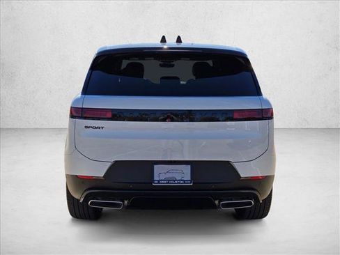 New 2026 Land Rover Range Rover Sport SE image 8