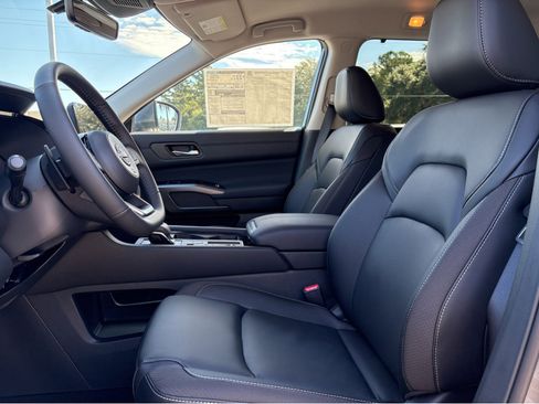New 2026 Nissan Pathfinder SL w/ Cargo Package image 17