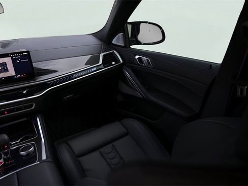 Used 2026 BMW X6 M Competition w/ Executive Package image 32