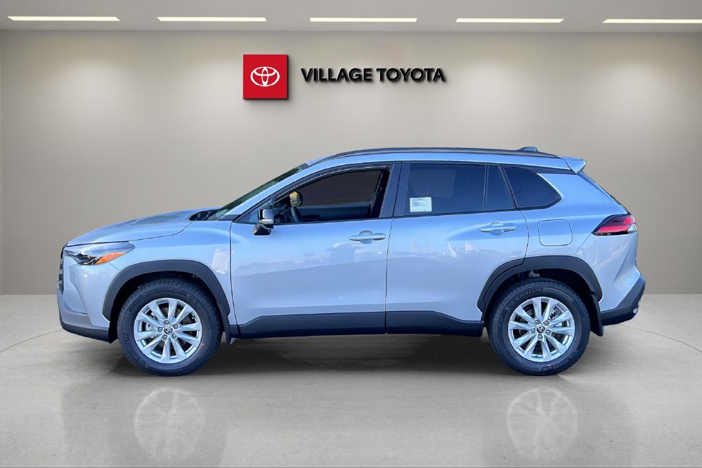 New 2026 Toyota Corolla Cross LE FWD image 2