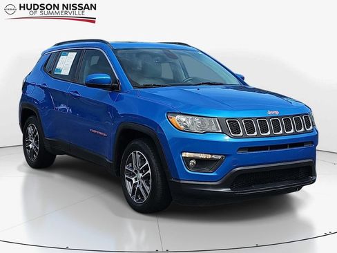 Used 2019 Jeep Compass Latitude w/ Popular Equipment Group FWD image 1