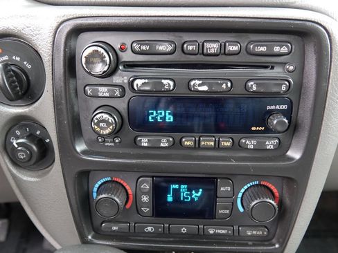 Used 2002 Chevrolet TrailBlazer LT w/ Preferred Equipment Group AWD/4WD image 86