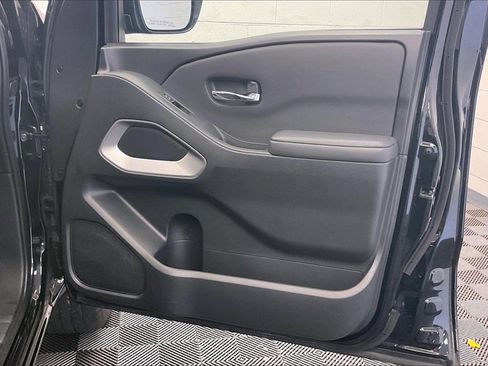 Certified 2024 Nissan Frontier SV image 23