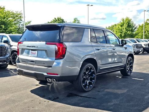 New 2026 GMC Yukon Denali w/ Denali Reserve Package AWD/4WD image 8
