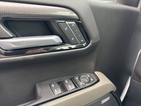 Used 2025 Chevrolet Silverado 1500 ZR2 w/ Technology Package image 23