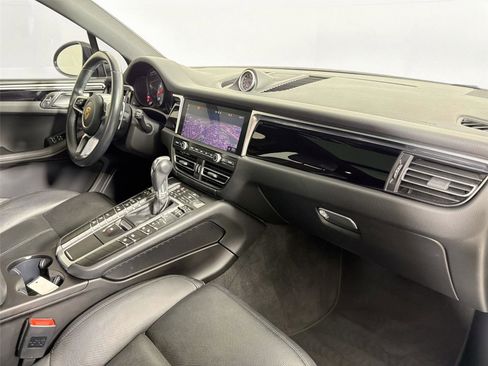 Certified 2021 Porsche Macan S AWD/4WD image 29