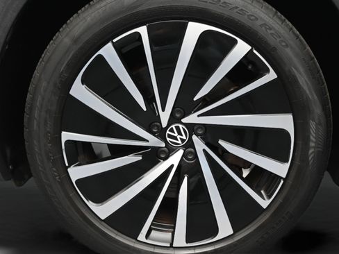 Used 2023 Volkswagen ID.4 Pro S Plus AWD/4WD image 10