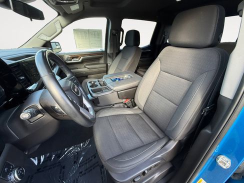 Used 2024 GMC Sierra 1500 Elevation image 10