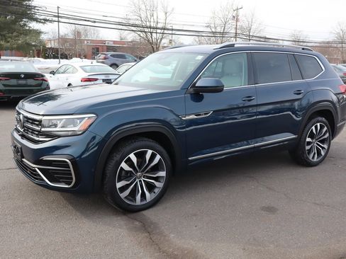 Used 2021 Volkswagen Atlas SEL Premium image 2
