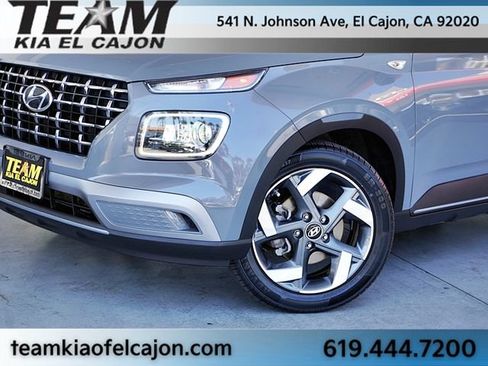 Used 2022 Hyundai Venue Limited w/ Cargo Package FWD image 3
