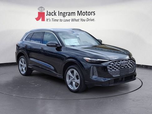 New 2025 Audi Q5 Premium Plus image 7