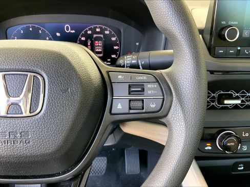 Used 2025 Honda Accord SE image 25