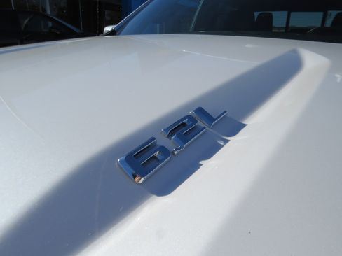 Used 2022 Chevrolet Silverado 1500 High Country w/ Technology Package image 7