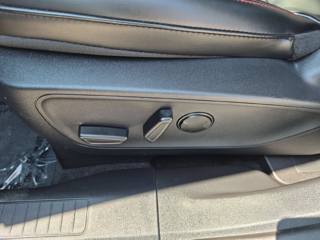 Used 2025 Ford Escape ST-Line AWD/4WD image 14