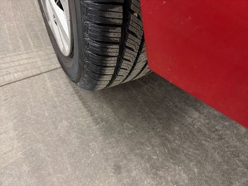 Certified 2017 Toyota Corolla LE image 28