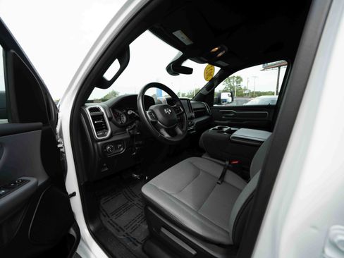 Used 2023 RAM 1500 Big Horn AWD/4WD image 8