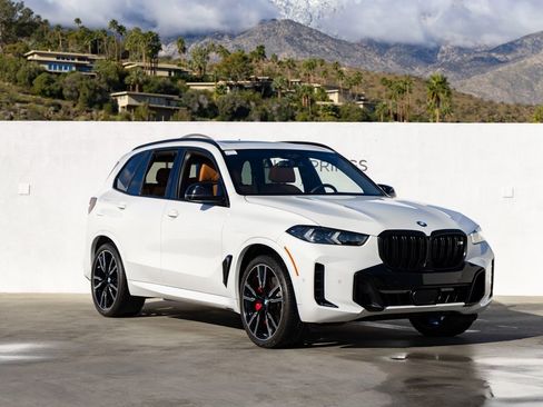 Used 2024 BMW X5 M60i image 2