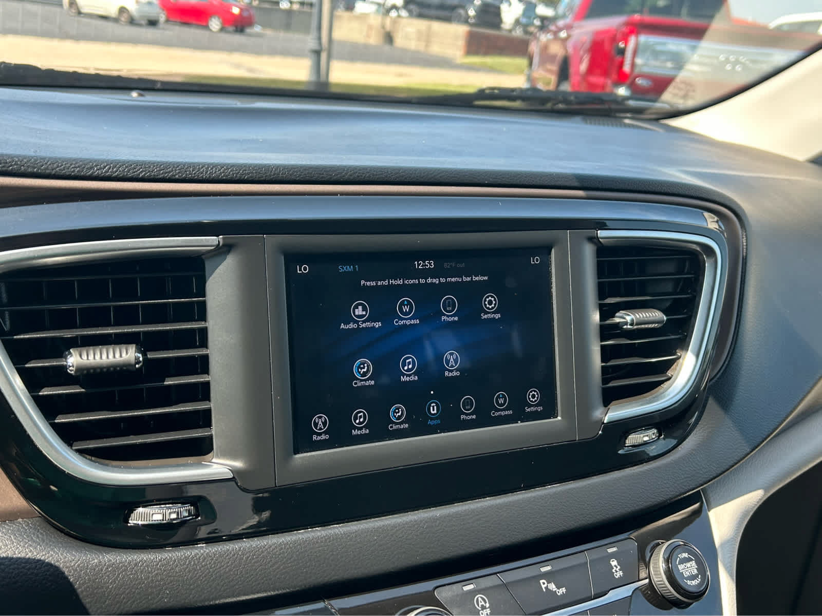 Used 2018 Chrysler Pacifica Touring Plus FWD image 38