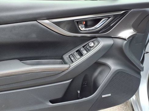 Used 2019 Subaru Crosstrek 2.0i Limited w/ Moonroof Package w/Navigation AWD/4WD image 11