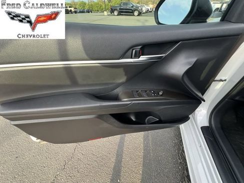 Used 2023 Toyota Camry SE image 20