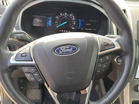 Used 2022 Ford Edge SEL AWD/4WD image 11