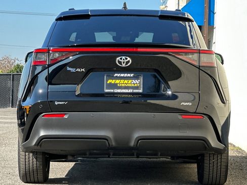 Used 2025 Toyota bZ4X AWD image 5