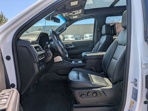 Used 2021 Chevrolet Tahoe Z71 w/ Luxury Package AWD/4WD image 15