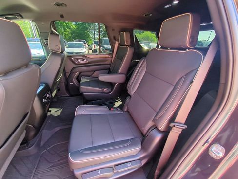 Used 2024 Chevrolet Tahoe Premier AWD/4WD image 30