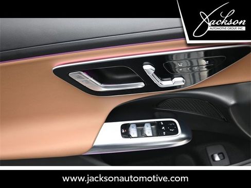 Used 2025 Mercedes-Benz E 350 Sedan image 20