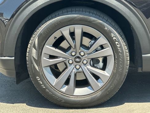 Certified 2023 Ford Explorer XLT w/ Equipment Group 202A RWD image 30