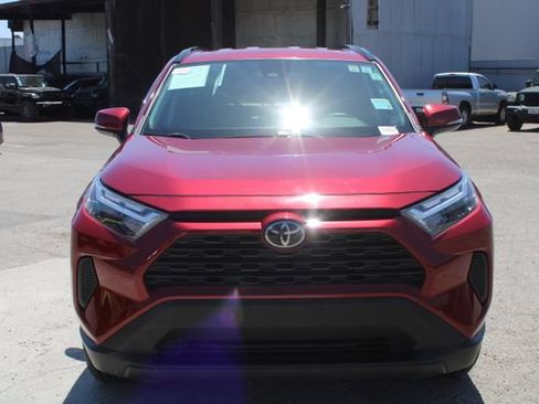 Used 2022 Toyota RAV4 XLE FWD image 2