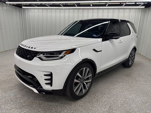 Used 2025 Land Rover Discovery Dynamic SE AWD/4WD image 3