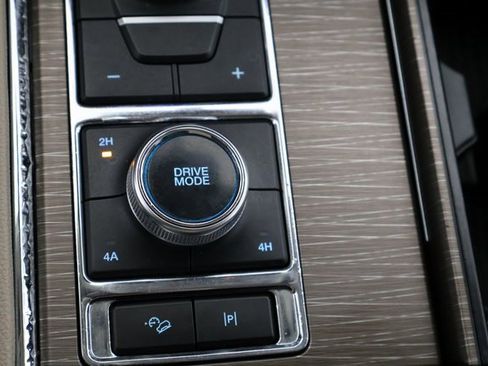 Used 2022 Ford Expedition Limited image 39