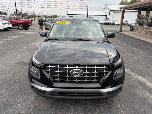 Used 2022 Hyundai Venue SEL w/ Cargo Package FWD image 10