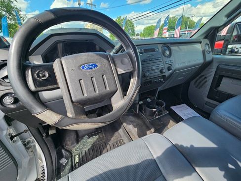 Used 2016 Ford F250 XL w/ Power Equipment Group AWD/4WD image 11